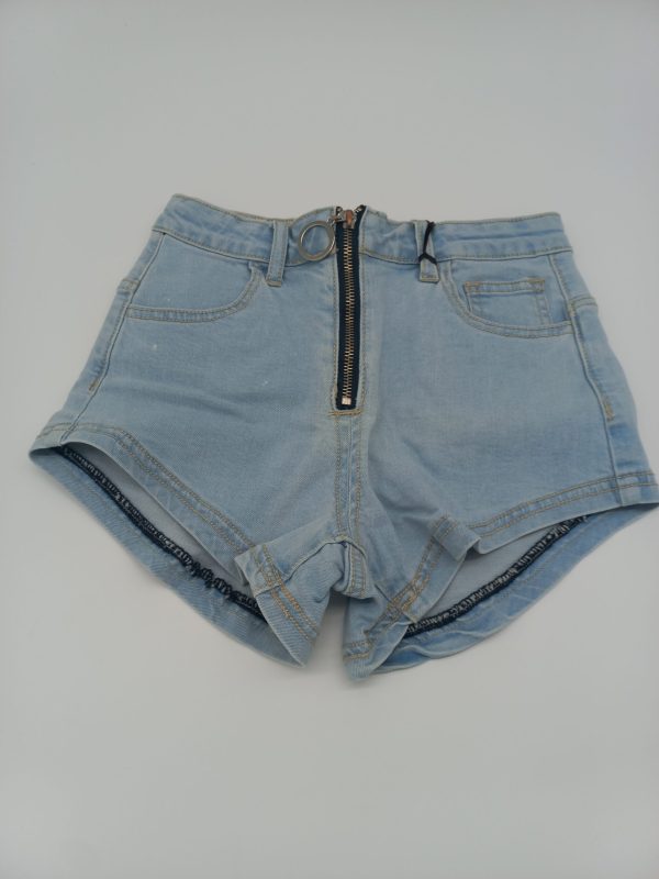 17188086910447097063476582516105 short in jeans