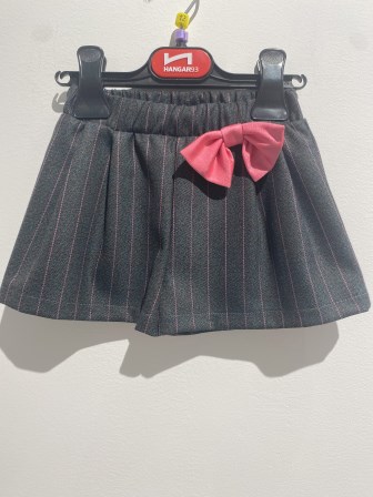 Z8093B SHORTS CON ELASTICO "HANGAR93"